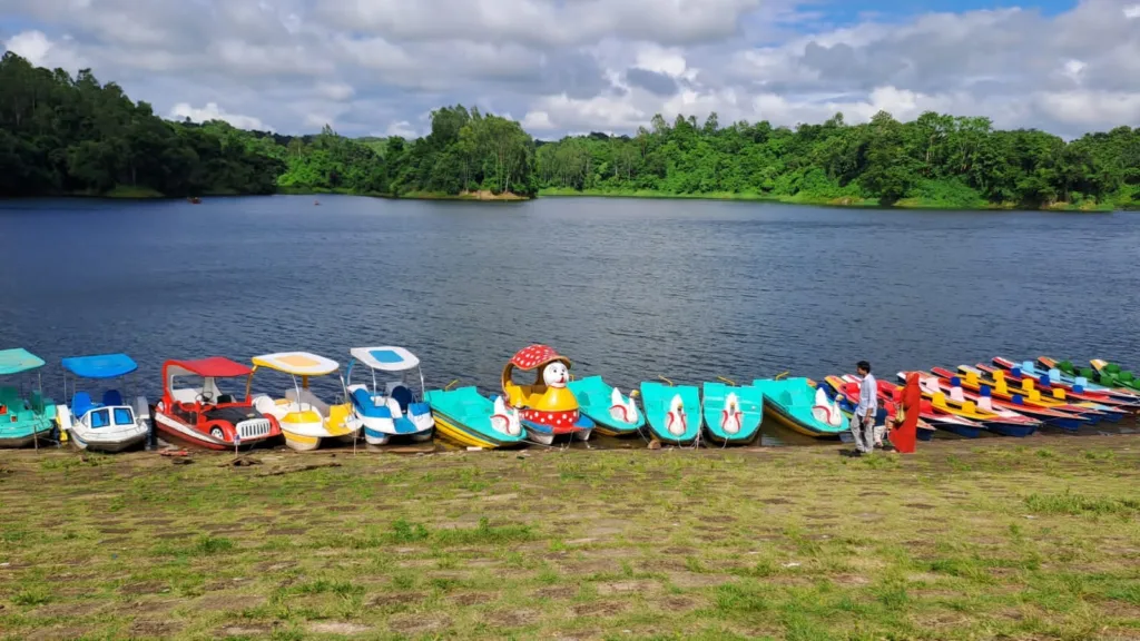 Mohamaya Lake Kayaks and Boats Photos