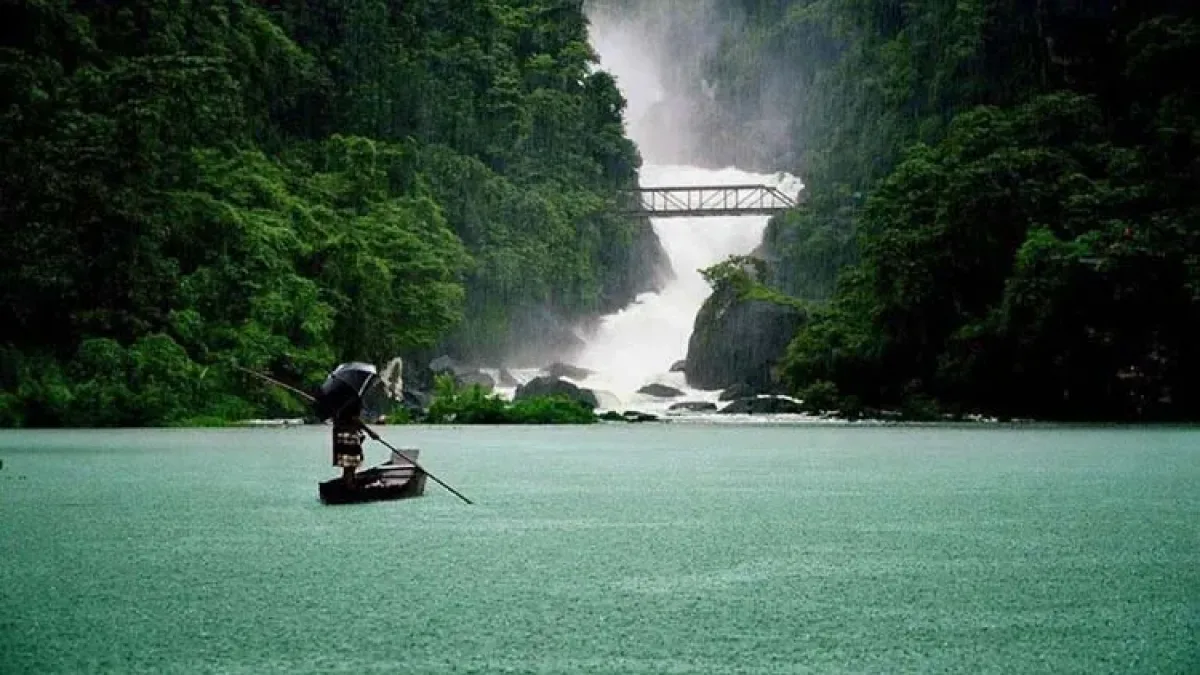 A view of Bichanakandi during the monsoon season.