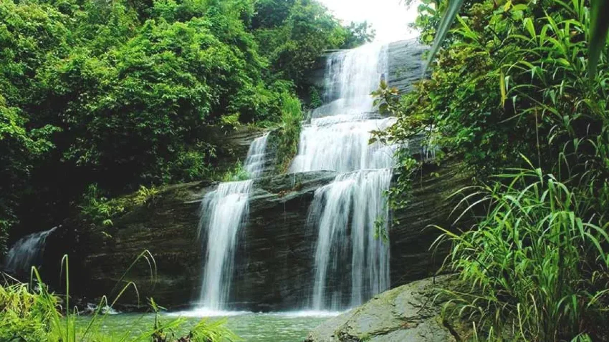 Khoiyachora Waterfall
