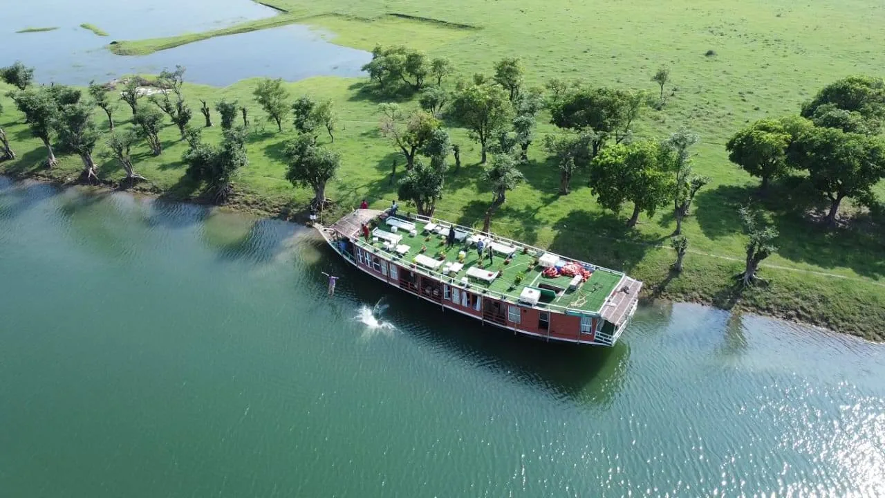 Exploring Tanguar Haor: A Guide to the Best Haor Tour in Bangladesh